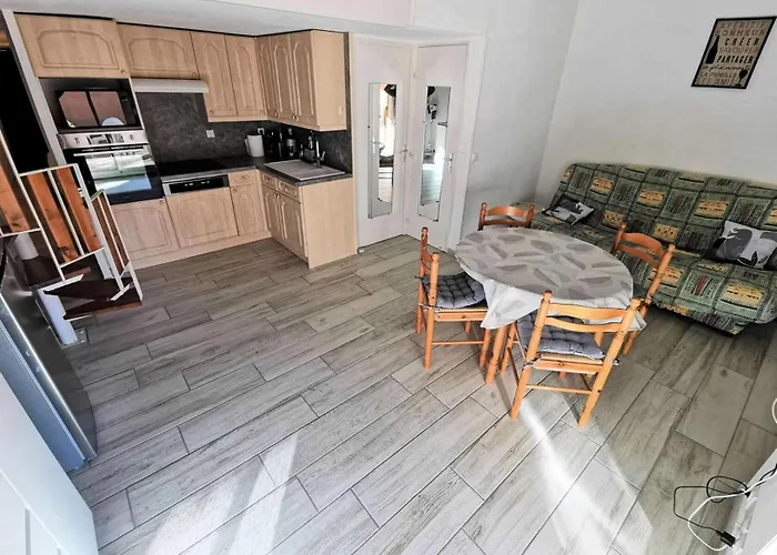 Les Yoles - Trois Pieces Mezzanine Pour 8 Personnes A Port Leucate. Ref: 2yol_37 Mae-4004 * Leucate