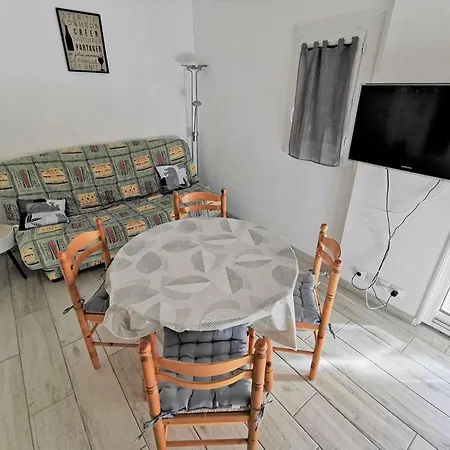 Les Yoles - Trois Pieces Mezzanine Pour 8 Personnes A Port Leucate. Ref: 2yol_37 Mae-4004 *