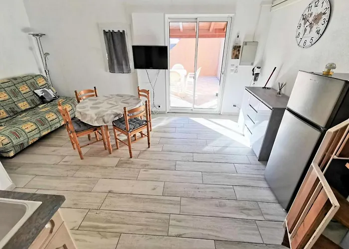 Les Yoles - Trois Pieces Mezzanine Pour 8 Personnes A Port Leucate. Ref: 2yol_37 Mae-4004 Villa